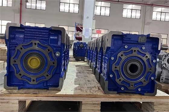 艾思捷鑄鐵蝸輪減速機RV110 (3).jpg 艾思捷鑄鐵蝸輪減速機RV110 (3).jpg