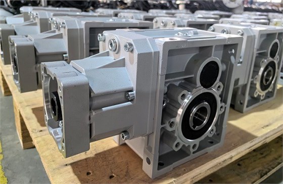 艾思捷款雙曲面直角減速機SJKM050-66.67-Y0.37KW-4P-MC (2).jpg